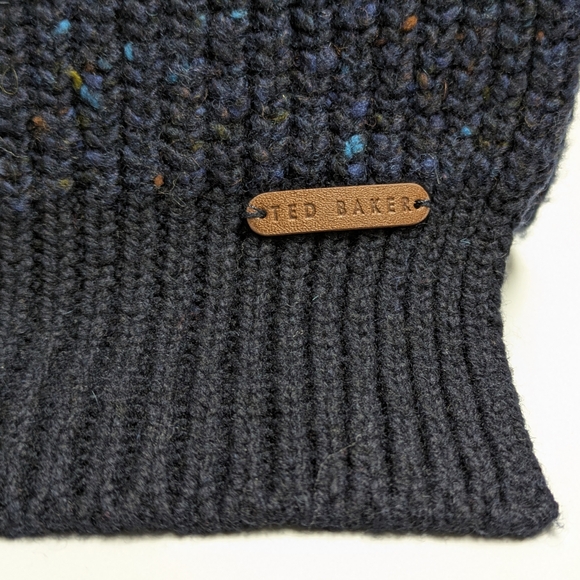 Ted Baker London Made in Britain Lambswool-Cashmere Blend Navy Rib Scarf - Picture 3 of 8